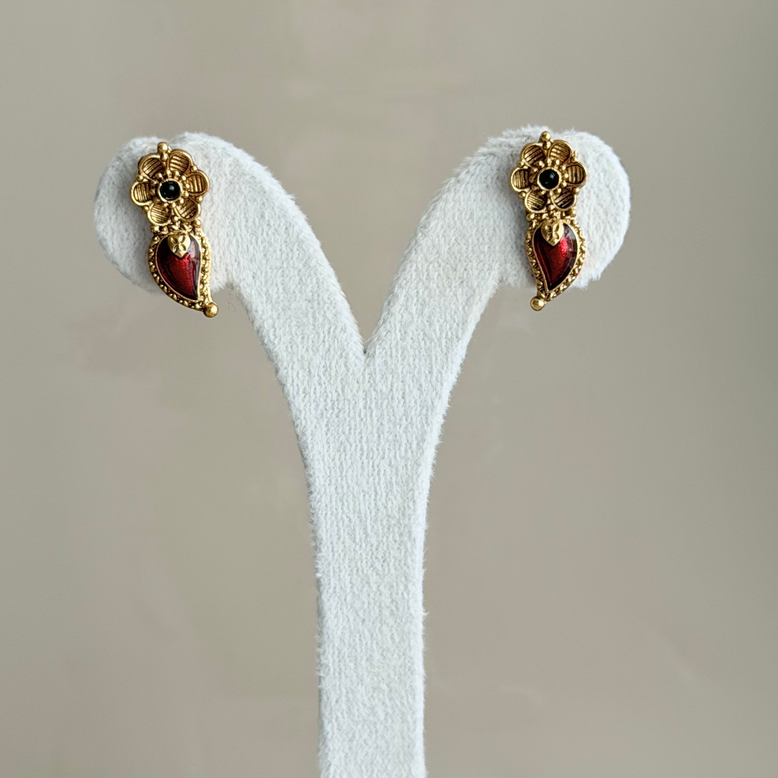 Antique Gold Floral Ruby Kemp Drop Necklace & Earrings Set