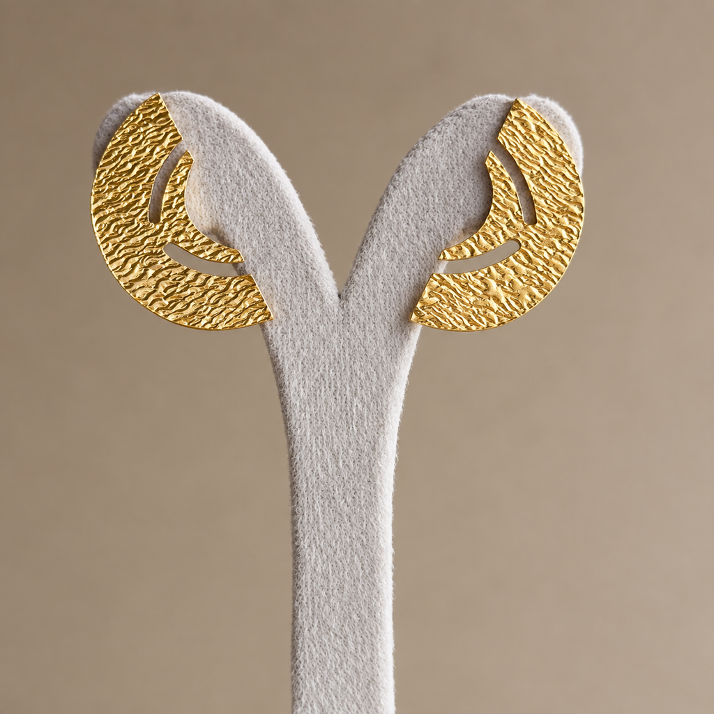 Hammered Arc Cut-Out Stud Earrings