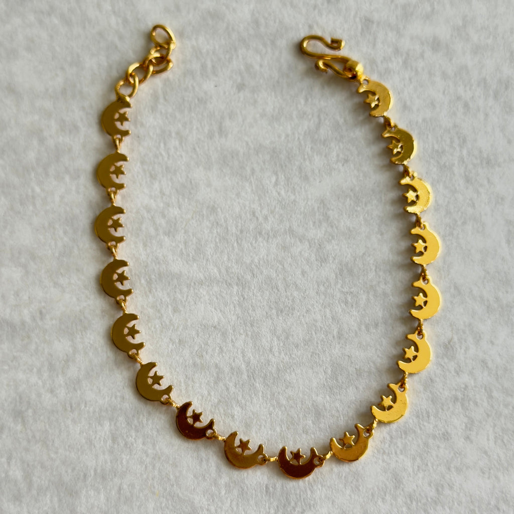 Crescent Moon & Star Chain Bracelet hi u