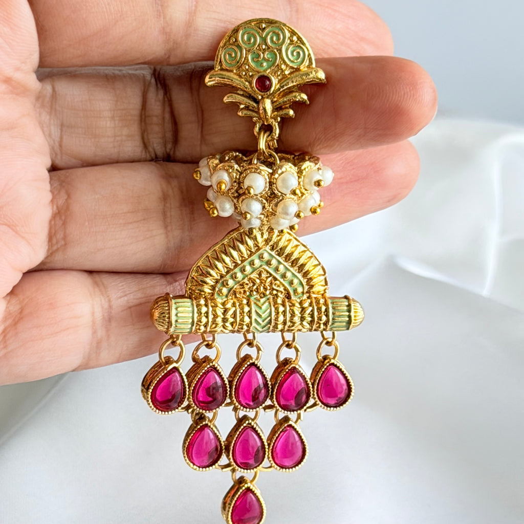 Manikya Mint Pink Pearl Chandeliers