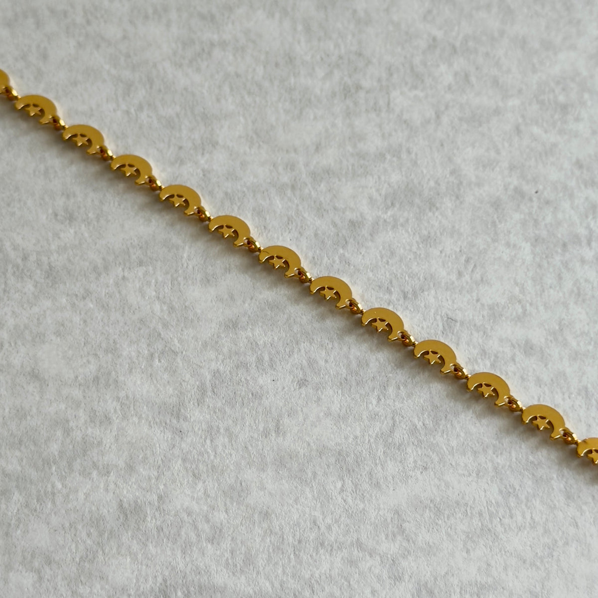 Crescent Moon & Star Chain Bracelet hi u