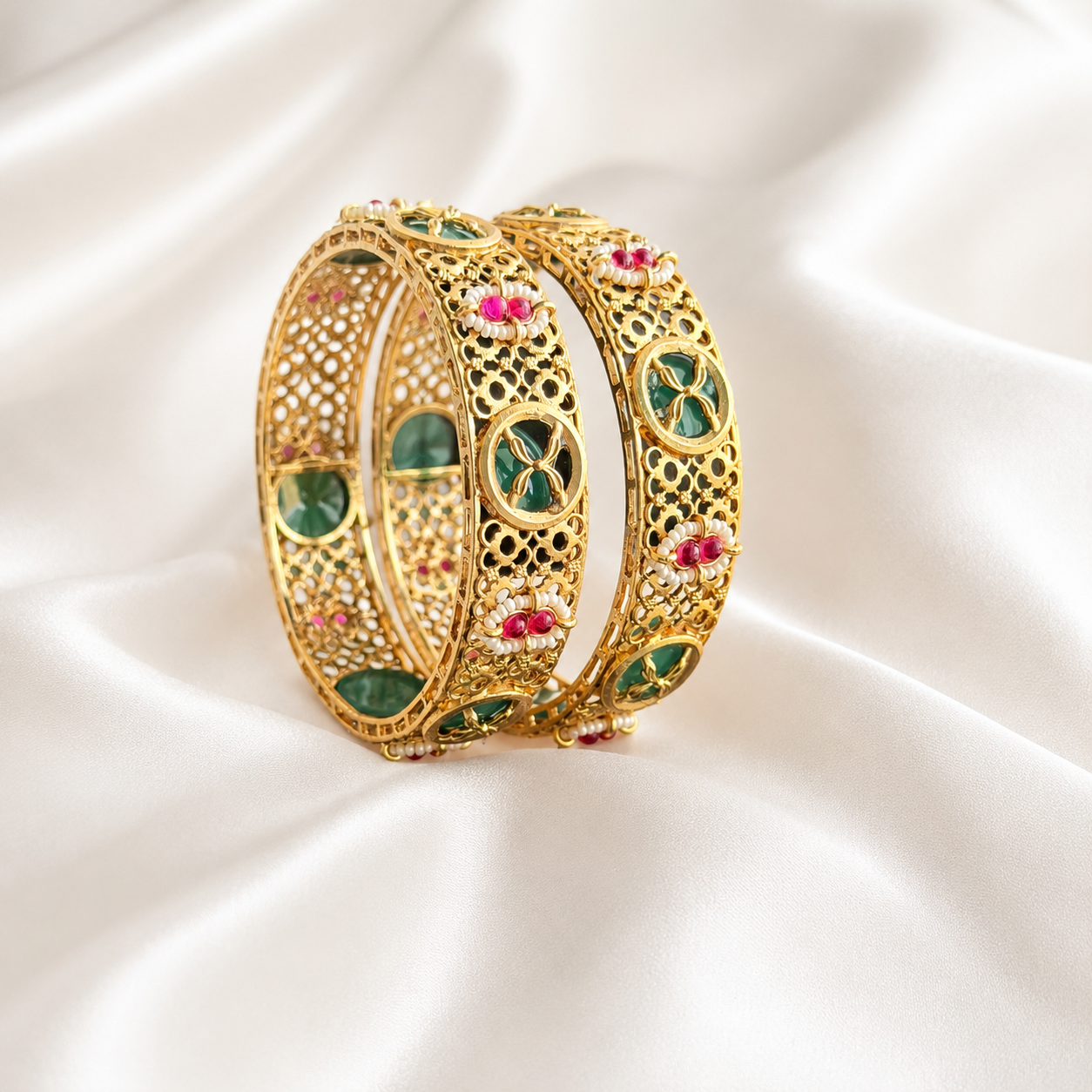 Emerald Pearl Mughal Filigree Bangle