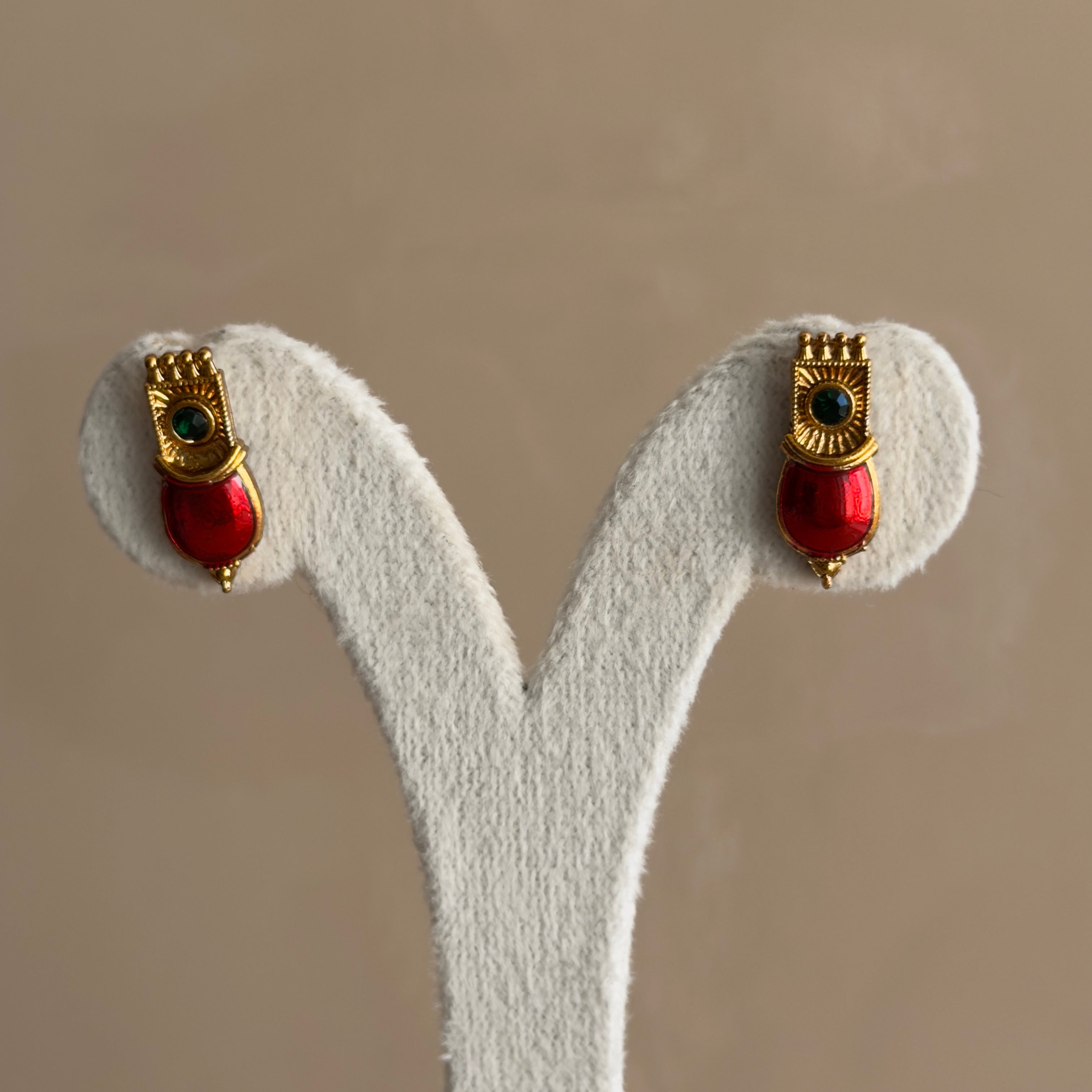 Red Kemp Tulip Temple Necklace & Earrings Set