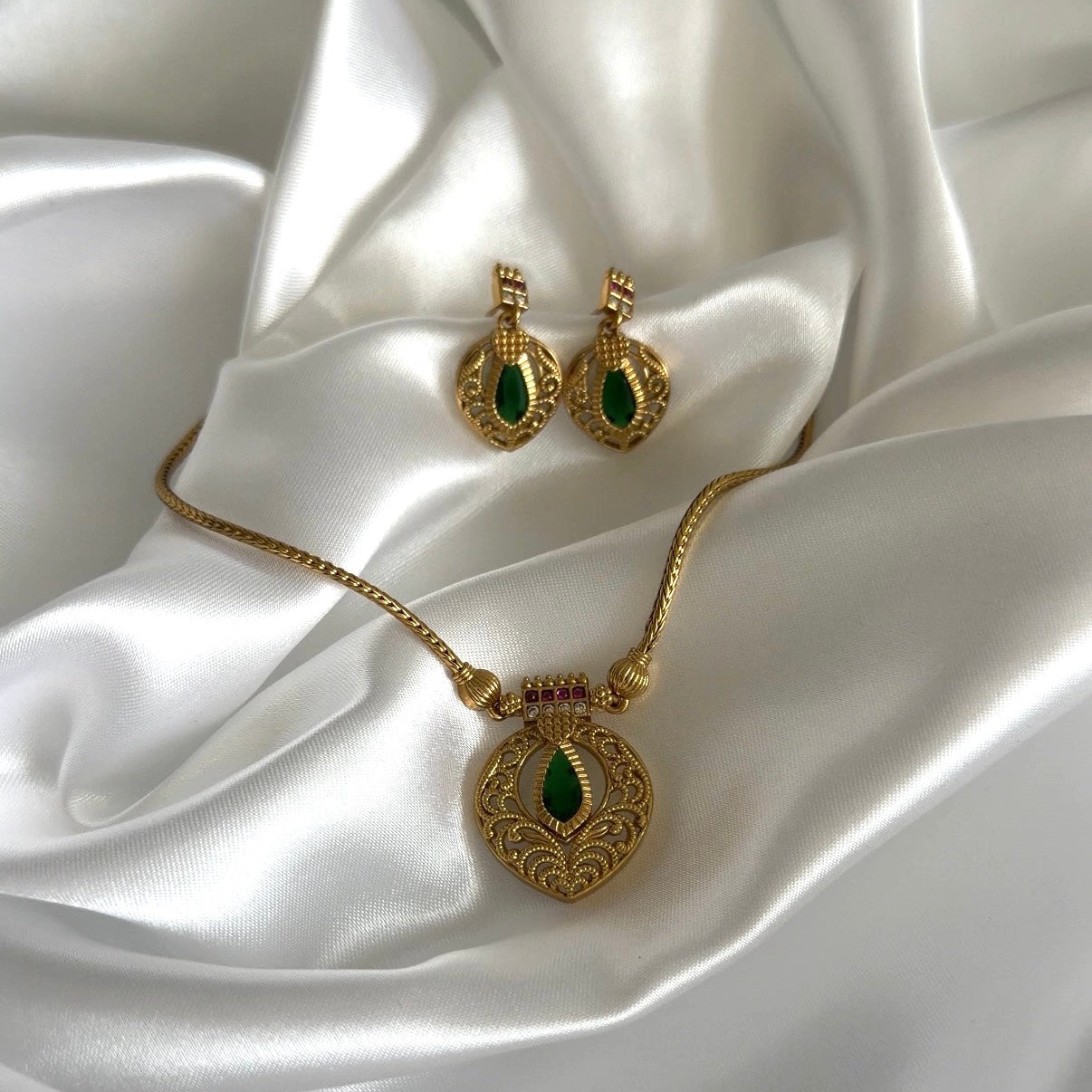 AD Nagapadam Necklace Set